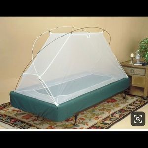 3 one-person Skeeter Defeater tents twin Mattress